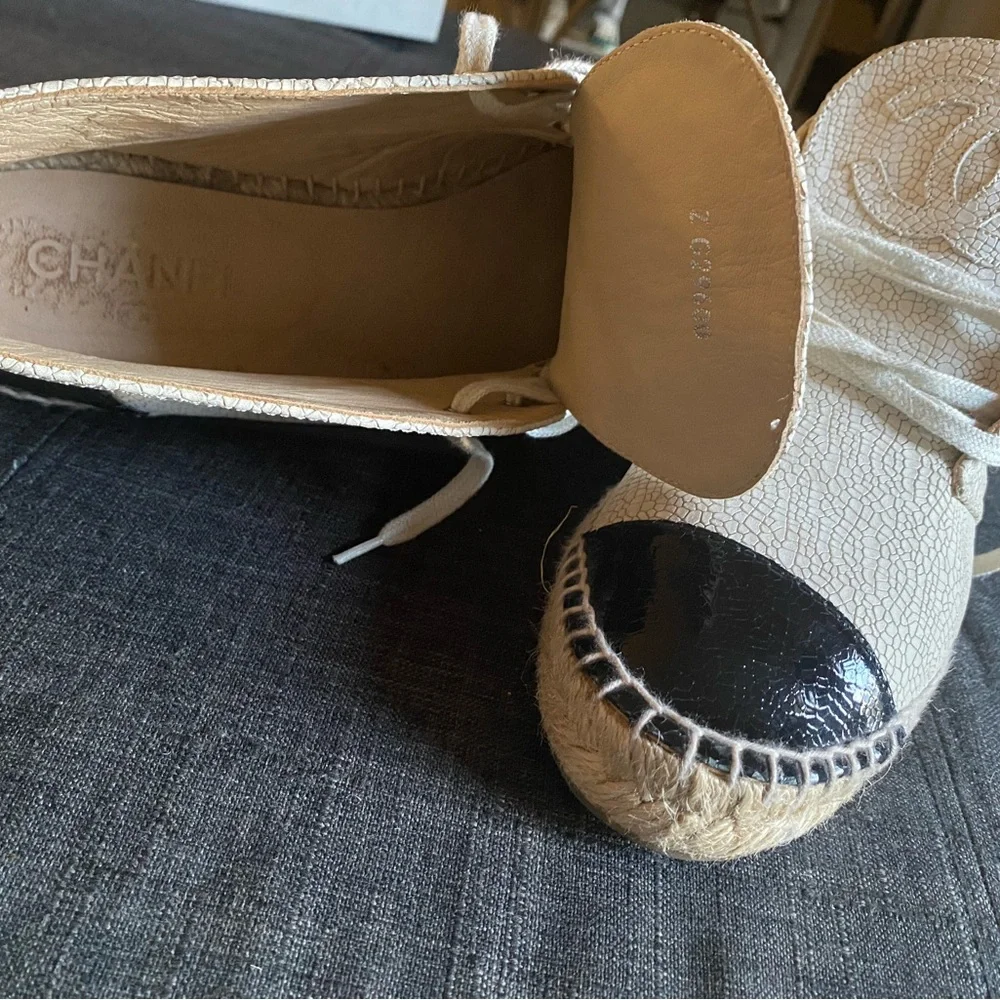 CHANEL Cream and Black Espadrille Boots - Picture 3 of 8